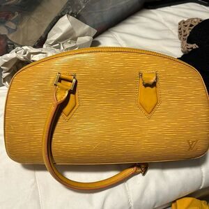 Lv yellow epi handbag